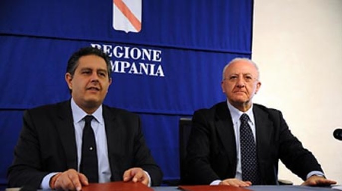 Governatori-Giovanni-Toti-e-Vincenzo-De-Luca-durante-laccordo-sulleconomia-del-mare