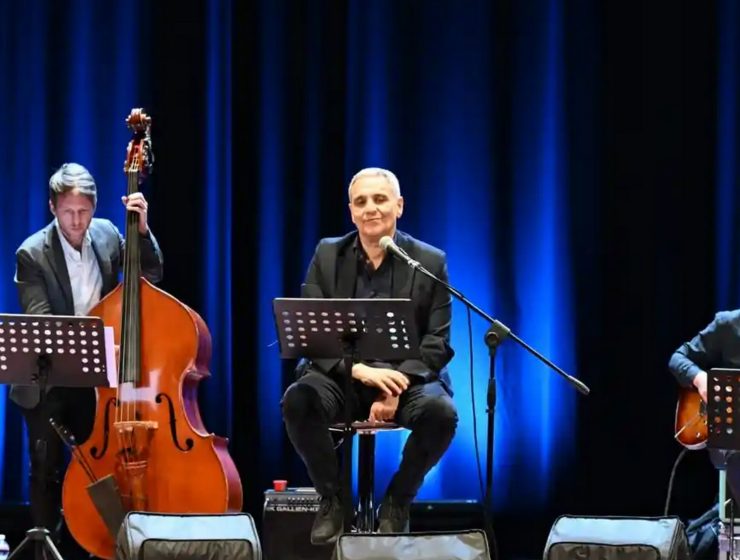 Maurizio de Giovanni Viva la strada